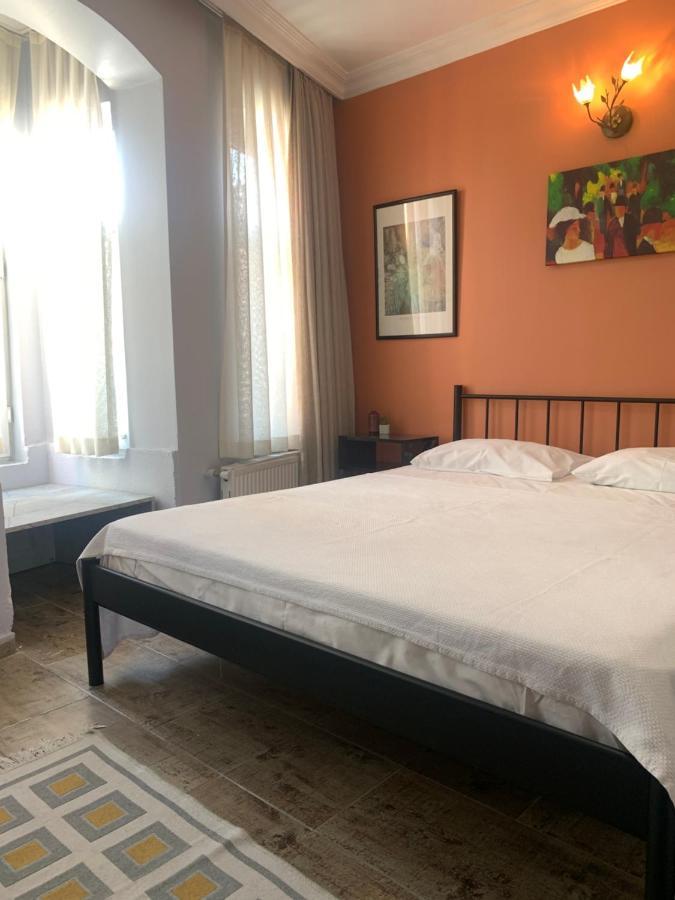 Tom Square Boutique 2* Стамбул