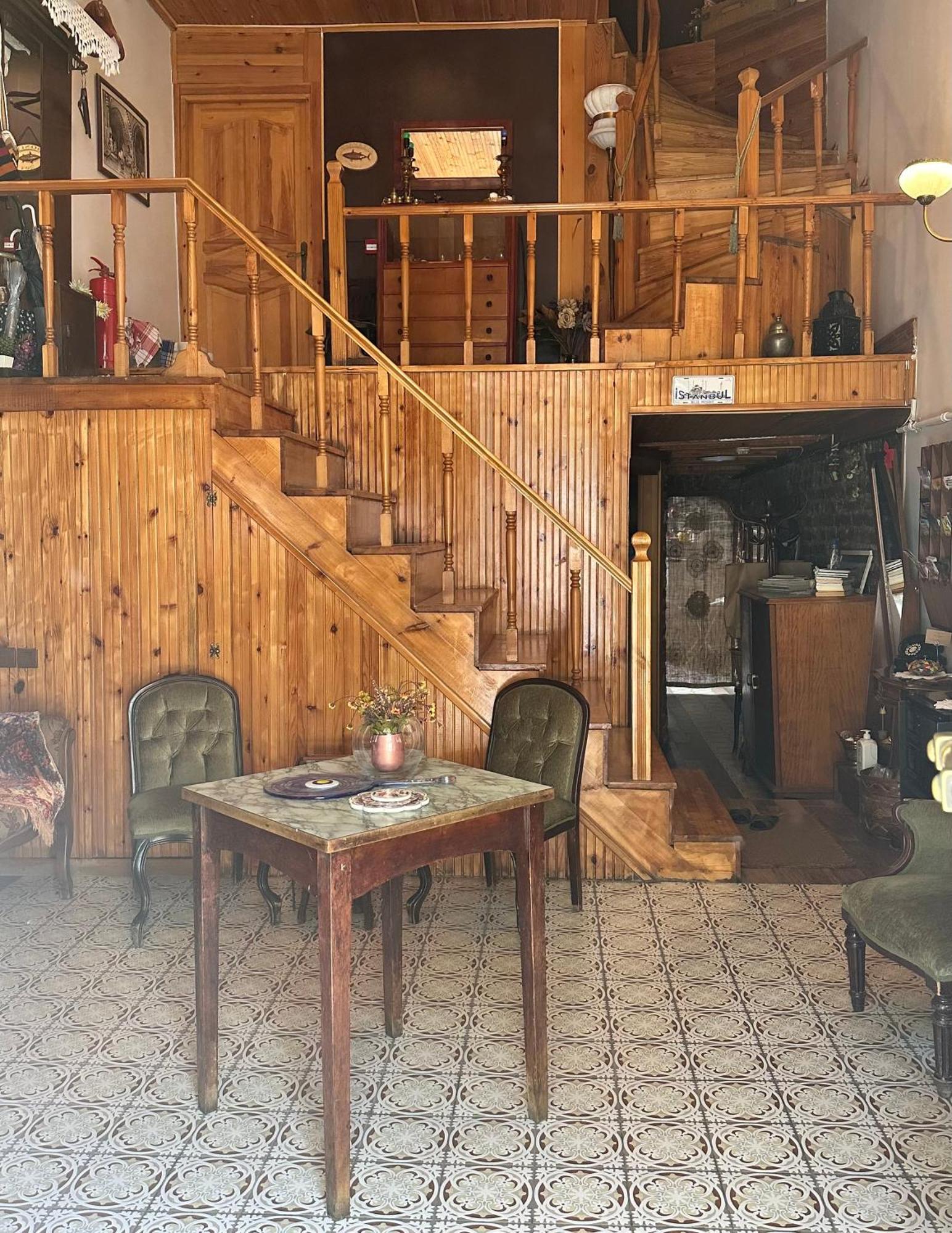 Отель Tom Square Boutique