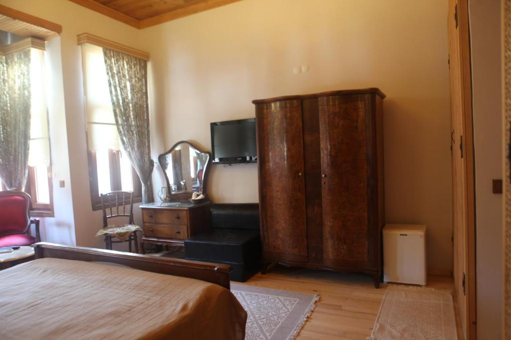 Tom Square Boutique Отель 2*